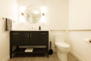 Above The Roots - Elegant and Bright Studio Stay - 1