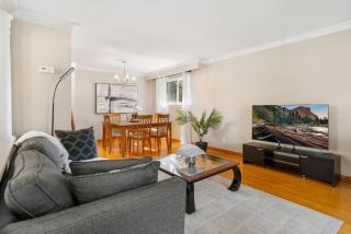 Spacious Family Home w Games, Netflix and Backyard - Mississauga - 7