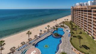 Chasing Sunsets Penthouse Perfect Elegant Ocean Front Condo - 0