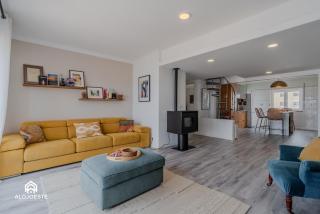 Seaside Santa Cruz- Beachfront Apt 3 BDR with BBQ - Silveira - 0