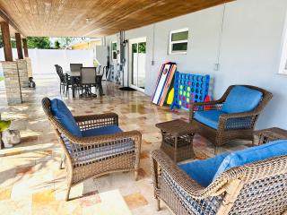 Spacious 3 BR Gem Near Beach Sleeps 10 Pompano Beach - Pompano Beach - 5