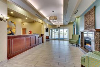 Comfort Inn & Suites - Waco - 1