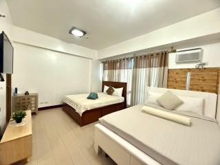 Kyedenz Unit -Two Palm Tree Villas Newport Naia T3 - Manila - 9