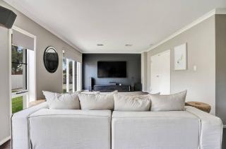 The location is great, a short drive from Caloundra and Mooloolaba - Golden Beach - 9