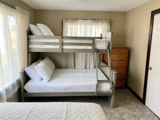 Lake Huron Getaway by arc Rental Management - Lexington - 7