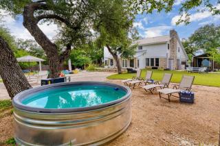 Summer Sale El Dorado Estate Private 2-Acre Escape with Pool Guest Suites Firepit Playset Guest Suites - Austin - 7