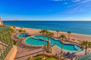 Feeling tip' Sea In Paradise Bright Oceanfront Condo - 0