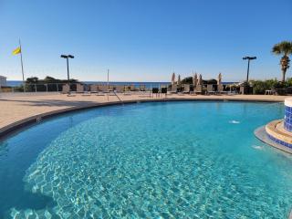 Dive into Paradise at Beach Manor! Pool & Beach Just a Shell's Throw Away - 9