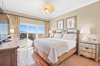 Dive into Paradise at Beach Manor! Pool & Beach Just a Shell's Throw Away - 0