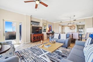 Dive into Paradise at Beach Manor! Pool & Beach Just a Shell's Throw Away - 4