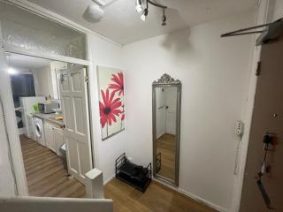 2 Bedroom Duplex Apartment With Balcony Near Portobello Market - Londra - 8