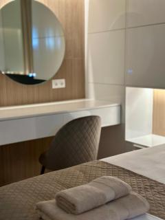 Elea Verde Blu Apt - 2