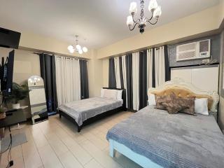 Kyendenz Condotel-Across Naia T3 Pool View with Wifi - Manila - 0