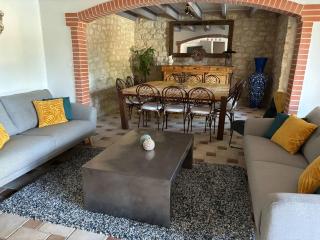 At Stéphanie and Damien's, Charming stone and pool - Lauzerte - 6