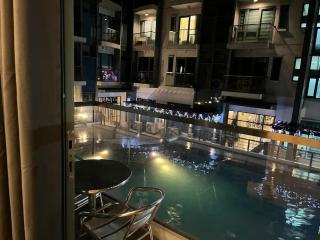 Kyendenz Condotel-Across Naia T3 Pool View with Wifi - Manila - 4