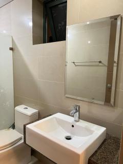 Kyendenz Condotel-Across Naia T3 Pool View with Wifi - Manila - 1