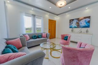 Charming 3 Bedroom Villa with Pool - Juan de Nina Muñoz - 9