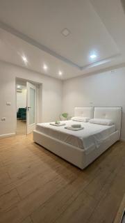 Seabreeze Two-Bedroom Apartment Sarande - Sarandë - 1