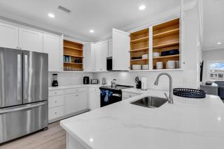 Brand New 4BR Channel Front Home in Cherry Grove! - Myrtle Beach - 2