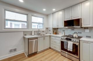 1 Mi to Beaches and Boardwalk Asbury Park Retreat - Asbury Park - 2
