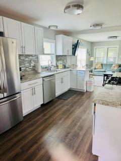 Charming Walled Lake MI Cottage - 8