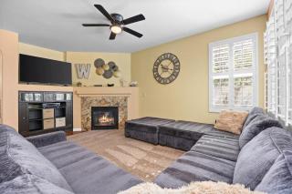 Luxury Gated Retreat Golf Course Views Sleeps 8 - Bakersfield - 5