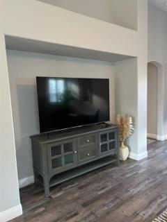 Cadbury 4BR Outdoor Kitchen Sleeps 8 Peaceful - Bakersfield - 3