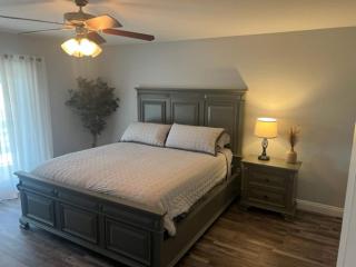 Cadbury 4BR Outdoor Kitchen Sleeps 8 Peaceful - Bakersfield - 2