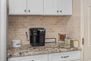 Modern Southwest Escape 2 Master Bedrooms - 2