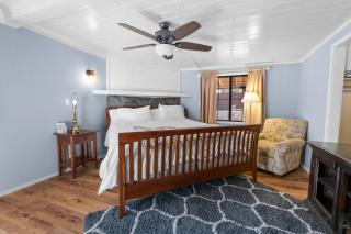 Chipmunk House - Magical Boulder Bay cottage within a picturesque setting! - Big Bear Lake - 2