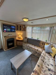 Bailey's Caravan Hire - Sealands Plot 1 - Wi-Fi - Dog Friendly - Ingoldmells - 0