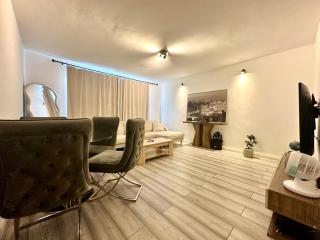 Entire 2-bedroom Flat Close to Hyde Park, Paddington Station, Bayswater and Queensway Station - London - 6