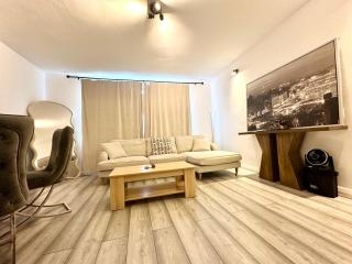 Entire 2-bedroom Flat Close to Hyde Park, Paddington Station, Bayswater and Queensway Station - London - 9
