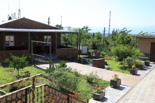 Sun-Kissed House - 9