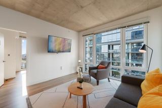 Sophisticated 4BR Suite - Modern and Luxurious - Chicago - 5
