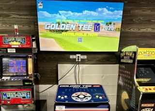 The Grizzlies Den - Log style cabin located in the desirable Fox Farm area! Games and arcade! - Big Bear Lake - 9