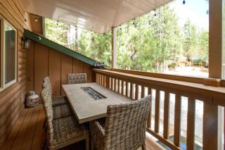 The Grizzlies Den - Log style cabin located in the desirable Fox Farm area! Games and arcade! - Big Bear Lake - 8