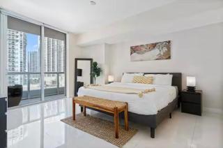 Modern Icon Brickell Condo by Palermo Home Miami - Miami - 6