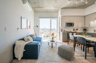 High-Rise 4BR w Views Comfort & Space - Chicago - 9