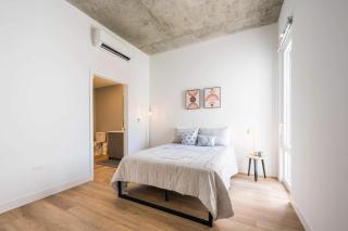 Brand New 4BR Apartment in Heart of Chicago - 3