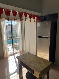 Casa completa con pileta y asador, a metros del lago - 5