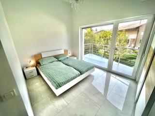 4 Bedroom Private House On The Hill - Ljubljana - 6