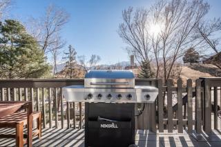 Hillside Horizon Firepit & BBQ w Views - 2