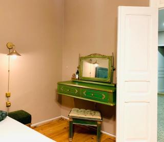 Vintage 4BR Borjomi Hideaway - 8