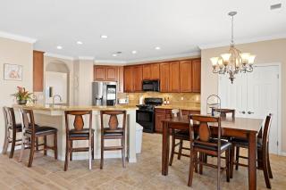 Windward Bay Executive 3BR Office Home Pool - Bakersfield - 5