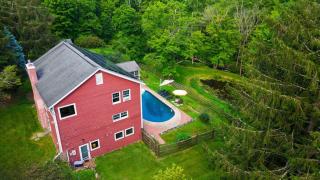 Historic Barn Retreat w Pool Pond Views Longview Pond Lodge by AvantStay - 9