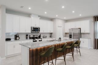 New Solara Epic 9bd PoolGameSummerKitchenCinema - 2