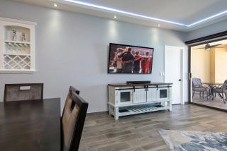 Sea La Vie Beach Retreat Modern Furnishings Oceanfront Condo - 1