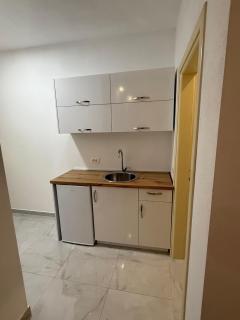 White Pearl Apartments - Bar - 3