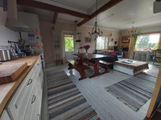 Spacious rooms in a big wooden home, homestay - Muonio - 2